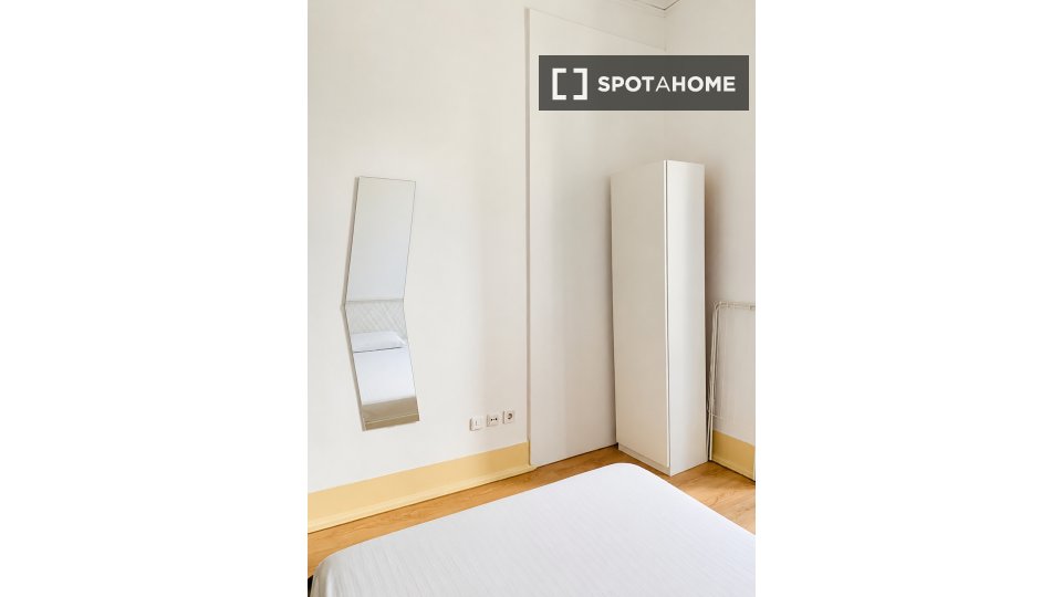 Double room Lisbon, 8 beds — photo 7