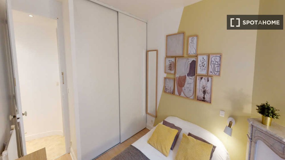 Double room Paris, 4 beds, 100m² — photo 3