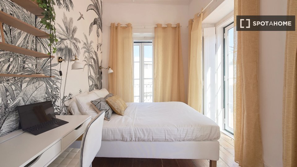 Double room Lisbon, 13 beds — photo 10