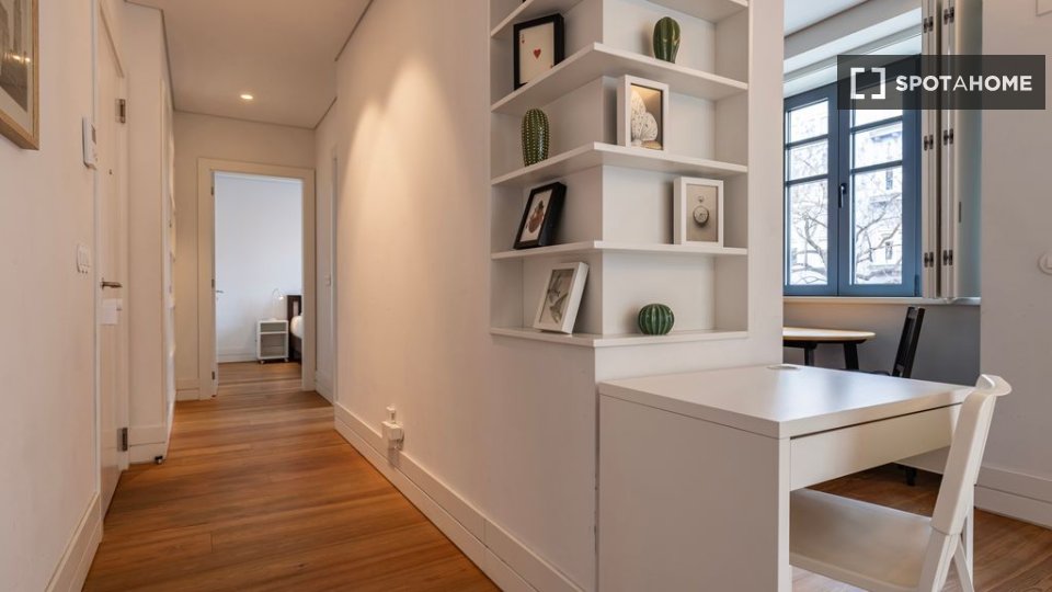 Apartment Lisbon, 1 bed — photo 16