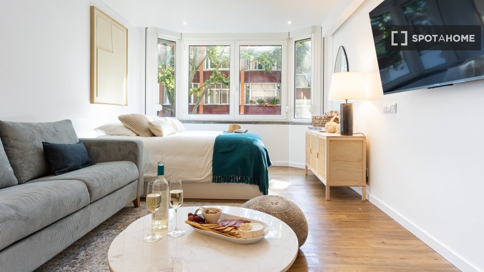 Apartment mono Lisbon, 40m² — photo 2
