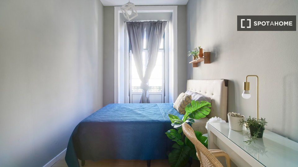 Double room Lisbon, 9 beds — photo 37