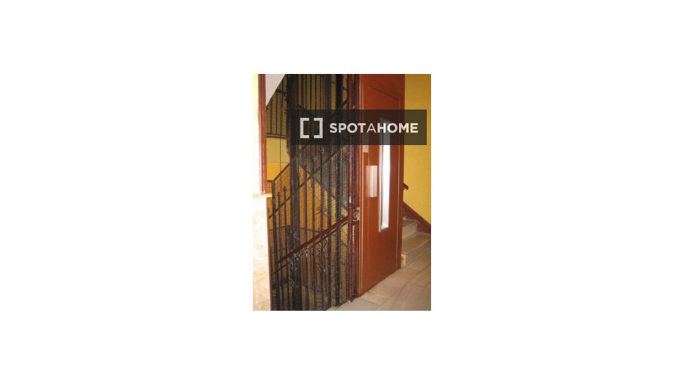 Double room Madrid, 3 beds, 100m² — photo 15