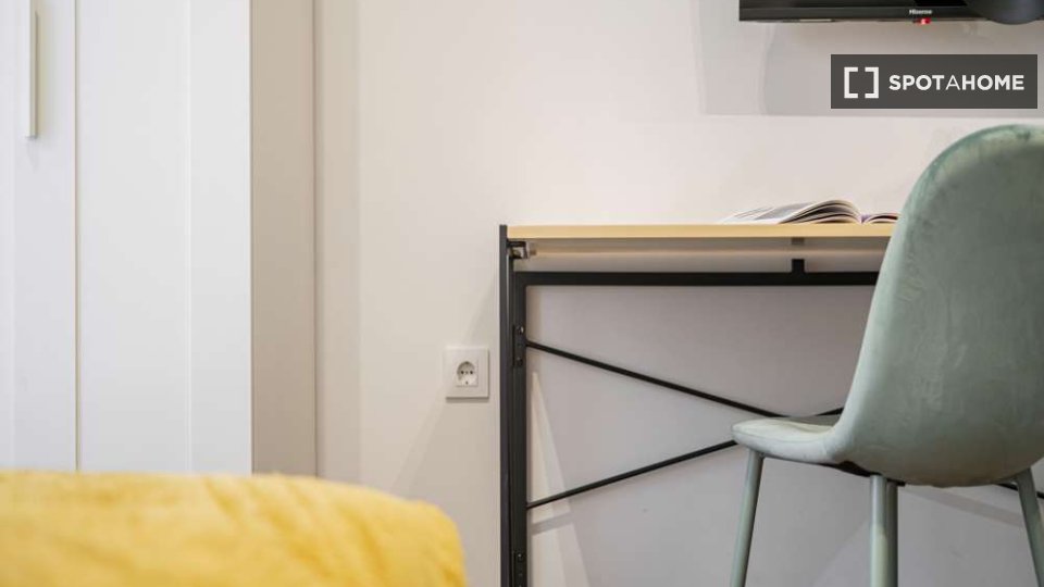 Double room Madrid, 6 beds — photo 16