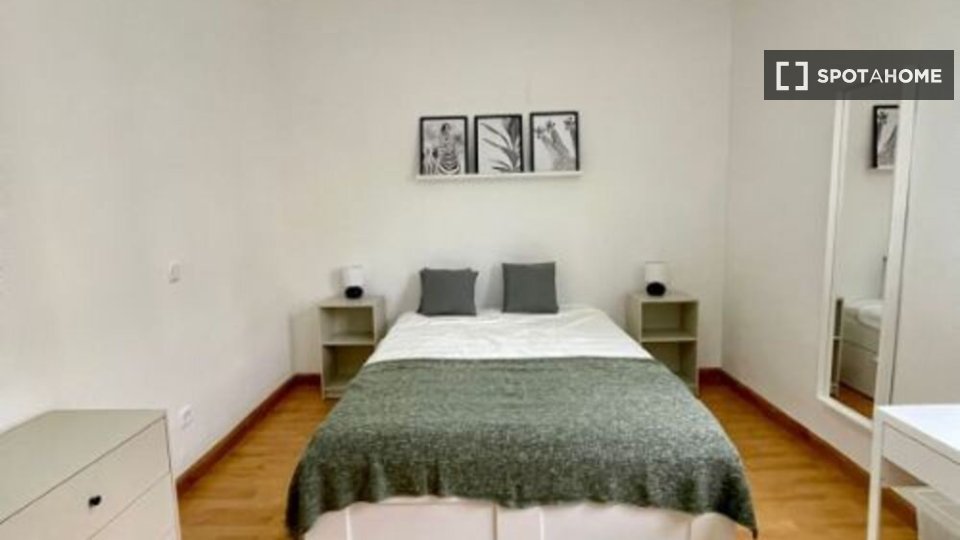Double room Madrid, 4 beds — photo 2