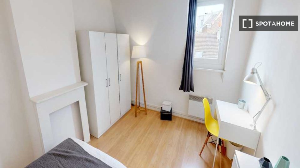 Double room Lille, 3 beds, 50m² — photo 10