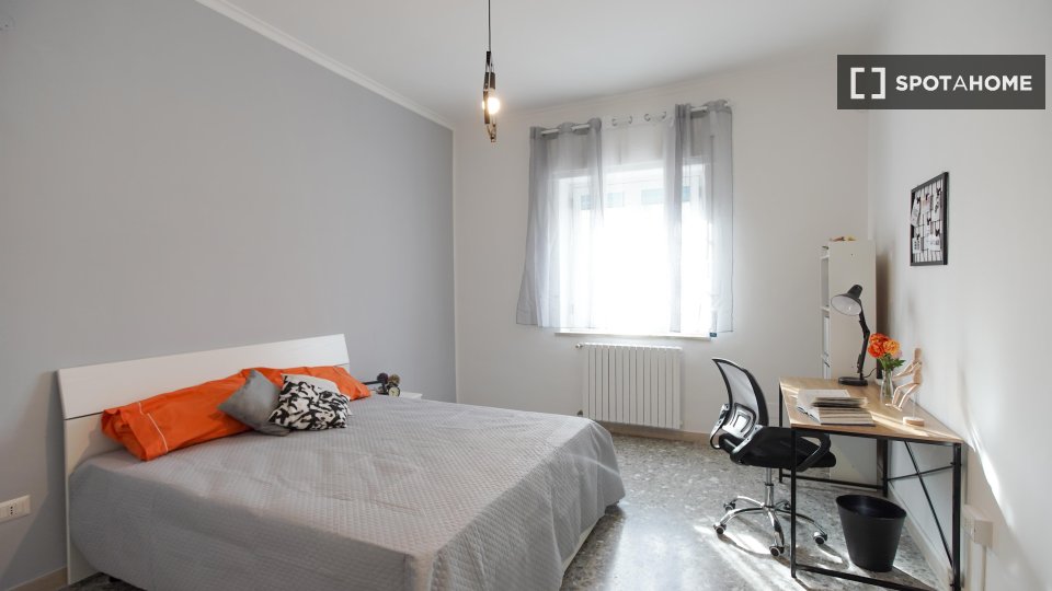 Double room Naples, 5 beds — photo 11