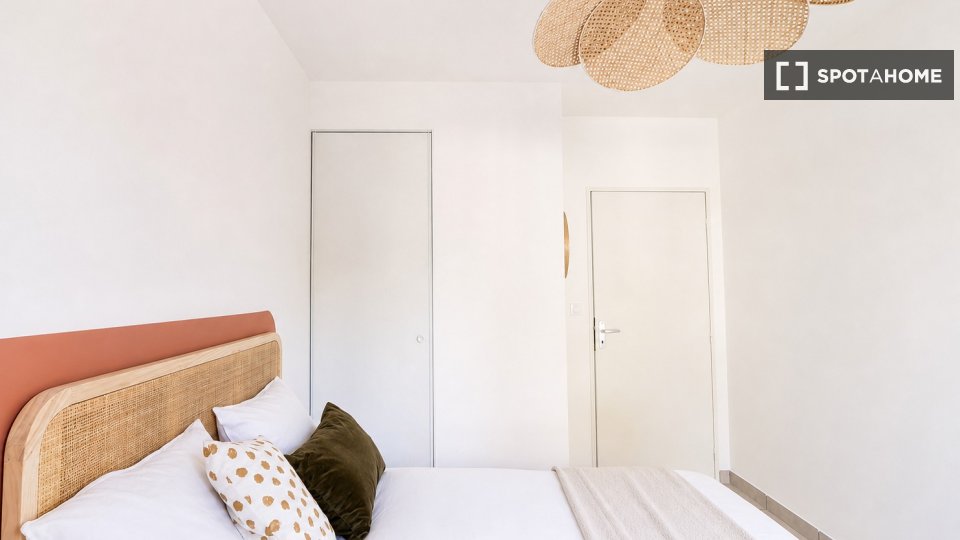 Double room Lyon, 5 beds — photo 20