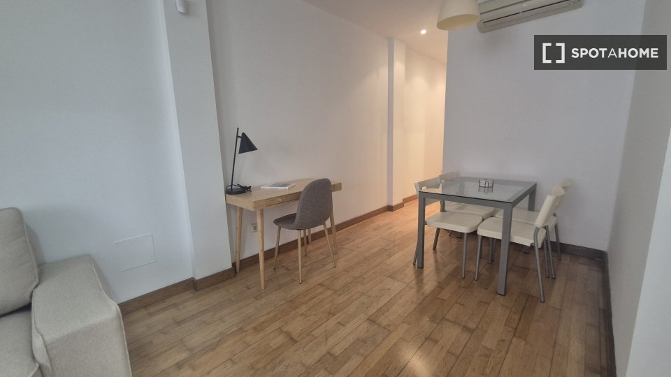 Apartment mono Madrid, 65m² — photo 2