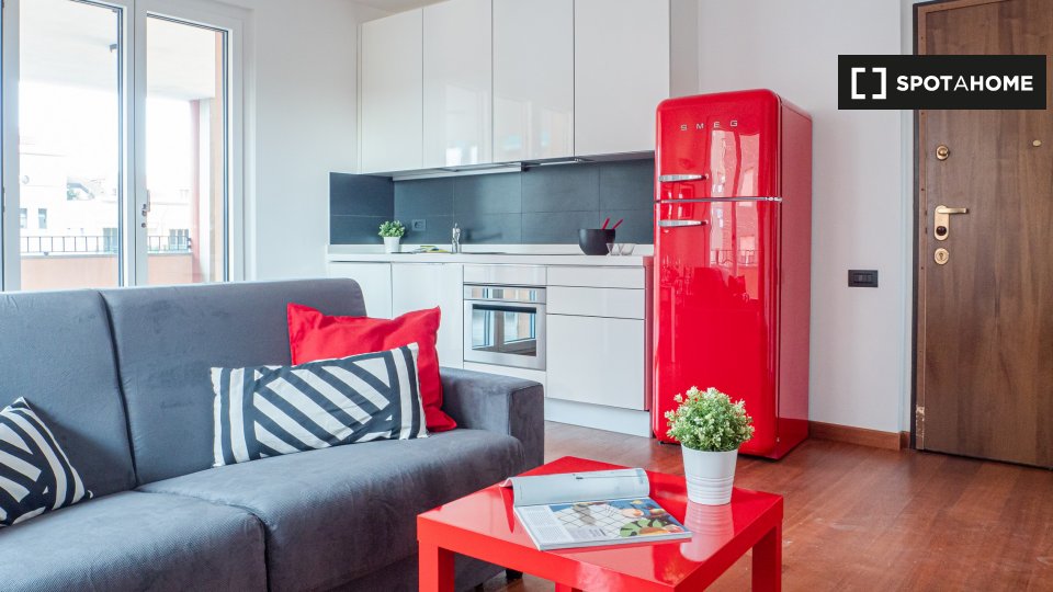 Apartment Milan, 1 bed, 80m² — photo 2