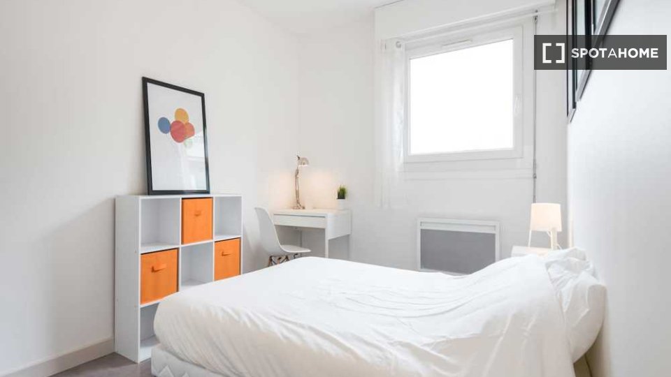 Double room Lyon, 4 beds, 90m² — photo 2
