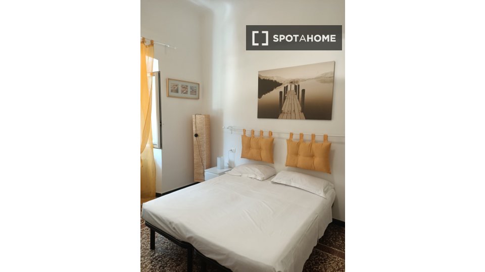 Double room Genoa, 4 beds, 175m² — photo 5