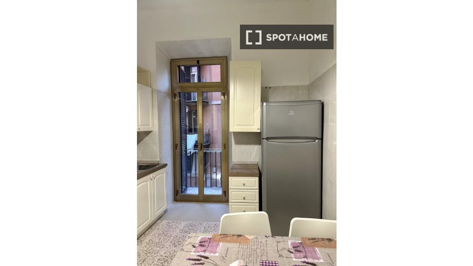 Double room Rome, 3 beds — photo 3