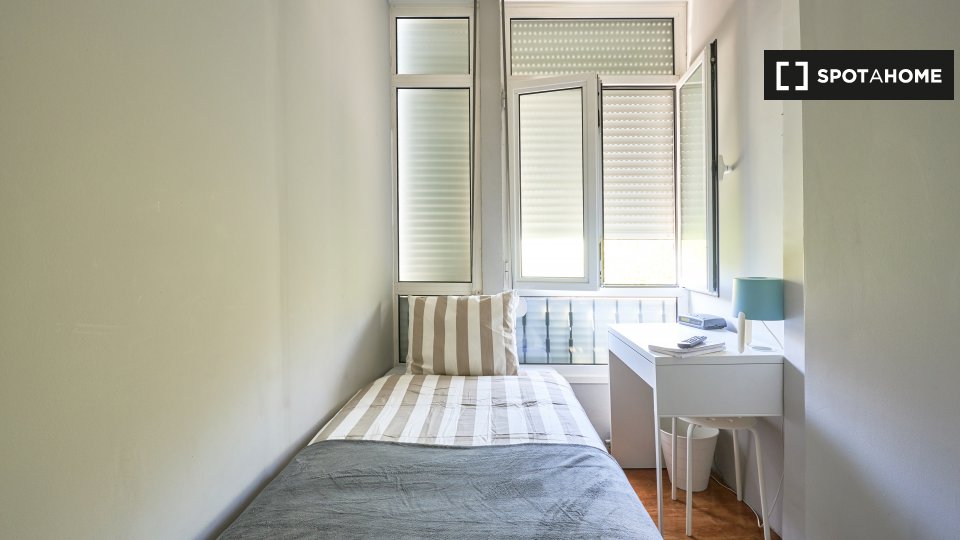 Double room Lisbon, 6 beds — photo 3