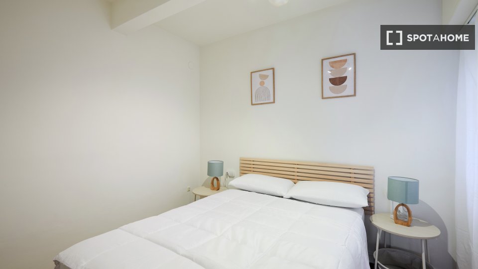 Apartment Barcelona, 3 beds, 82m² — photo 31