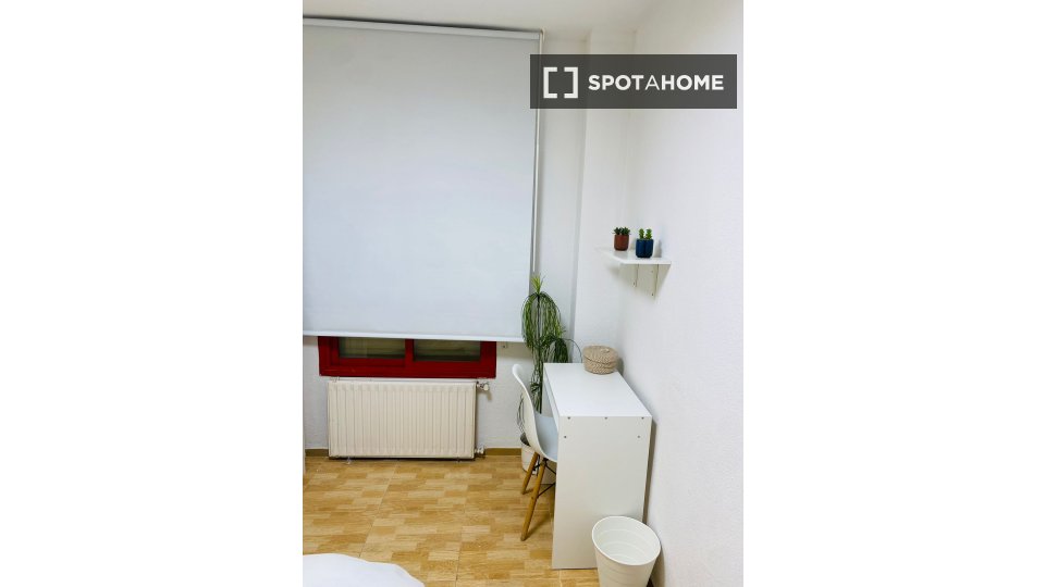 Chambre double Madrid, 5 chambres — photo 12