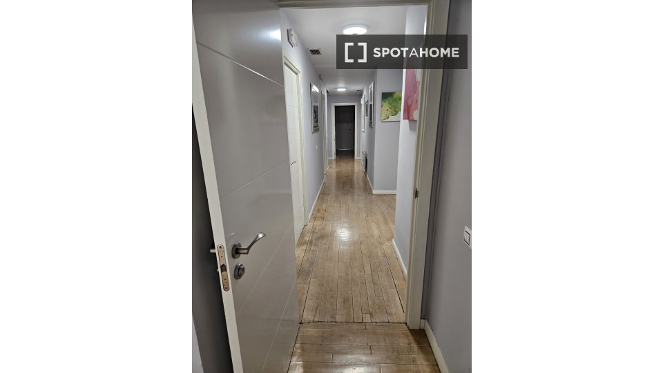 Double room Madrid, 12 beds — photo 14