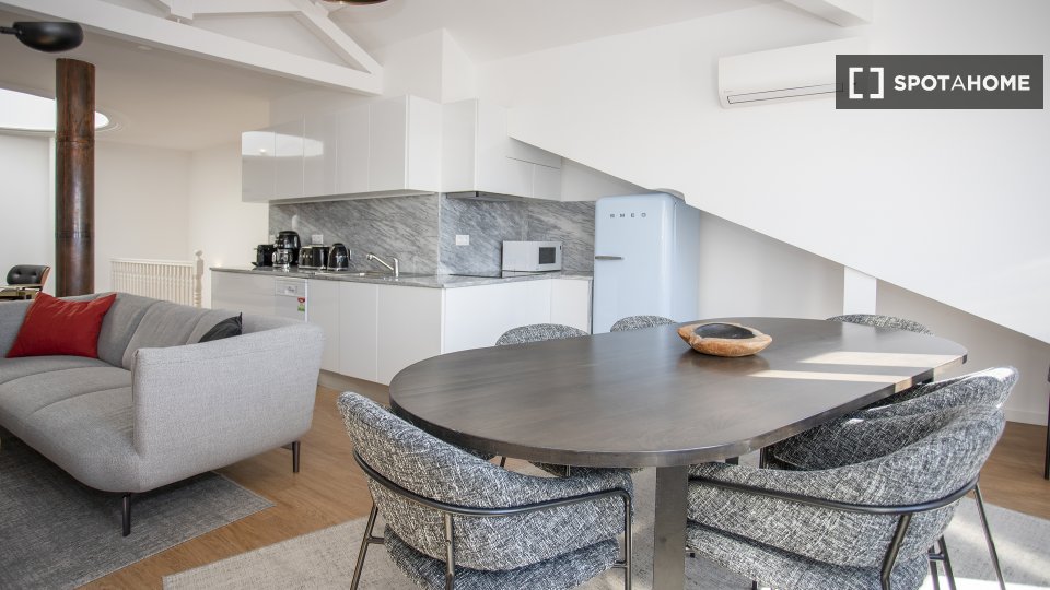 Apartment Porto, 4 beds, 140m² — photo 11