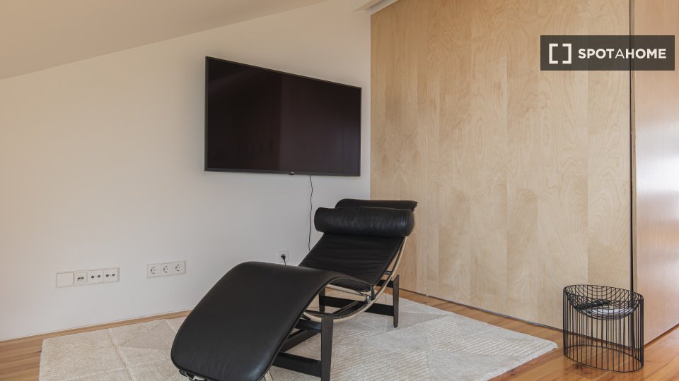 Apartment Lisbon, 4 beds — photo 18