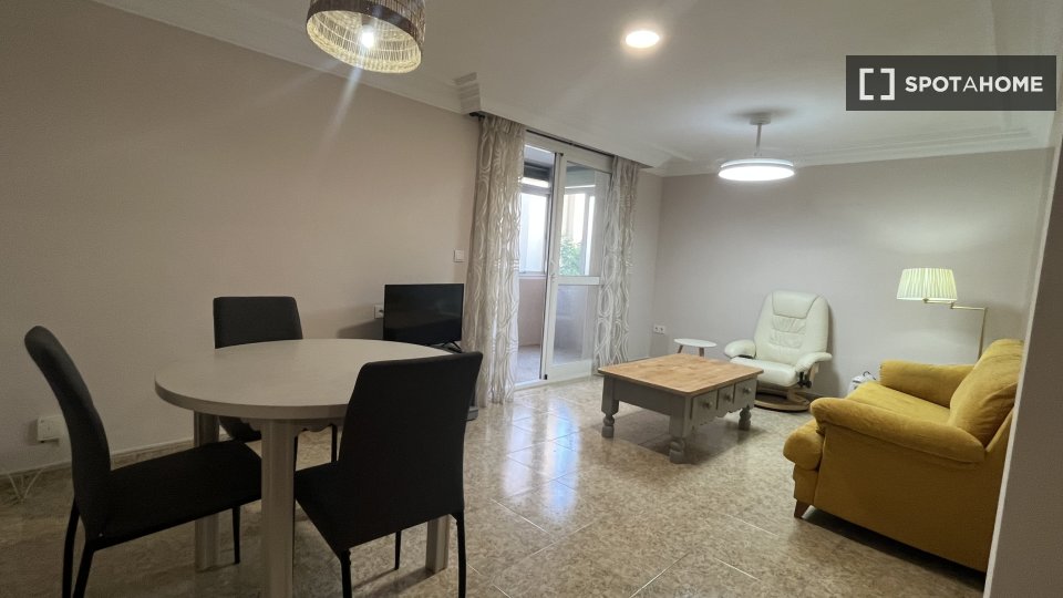 Double room Jaen, 3 beds, 70m² — photo 10