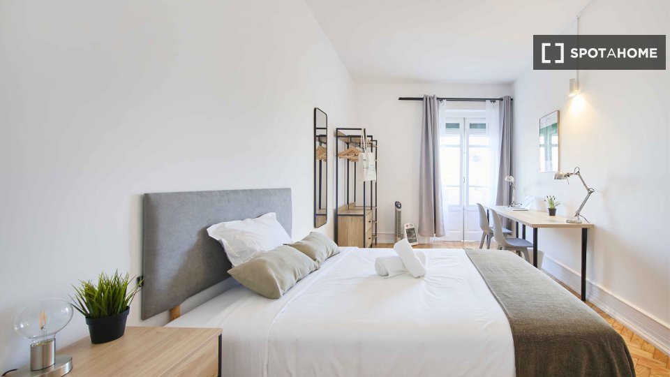 Double room Lisbon, 7 beds — photo 30