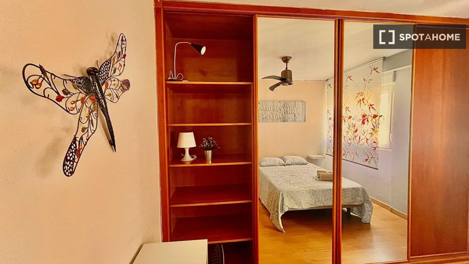 Chambre double Madrid, 4 chambres — photo 10