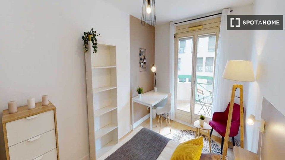 Camera doppia Lione, 4 camere, 90m² — foto 2