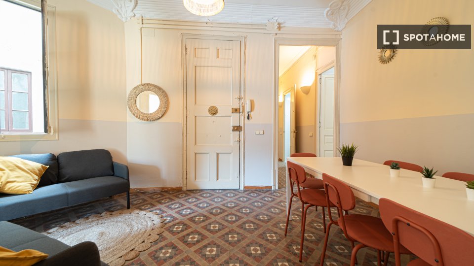 Double room Barcelona, 7 beds, 160m² — photo 1