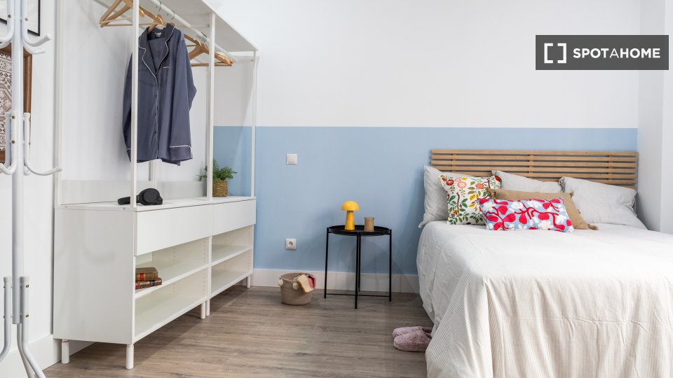 Double room Madrid, 9 beds, 210m² — photo 12