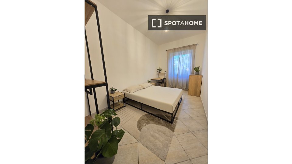 Double room Rome, 3 beds, 80m² — photo 10