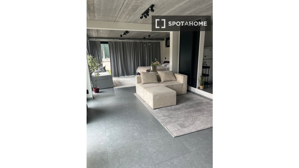 Apartment Brussels, 1 bed, 60m² — photo 1