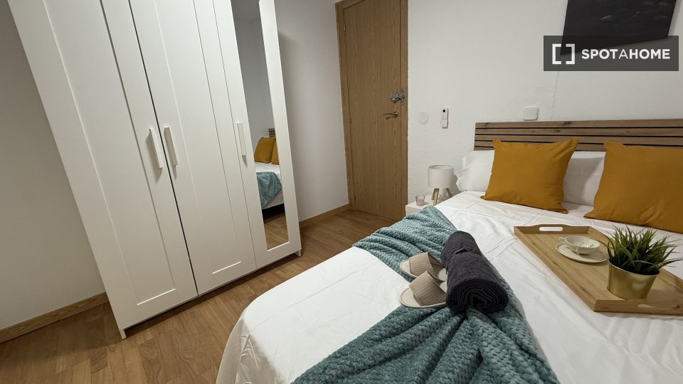 Double room Madrid, 6 beds — photo 19