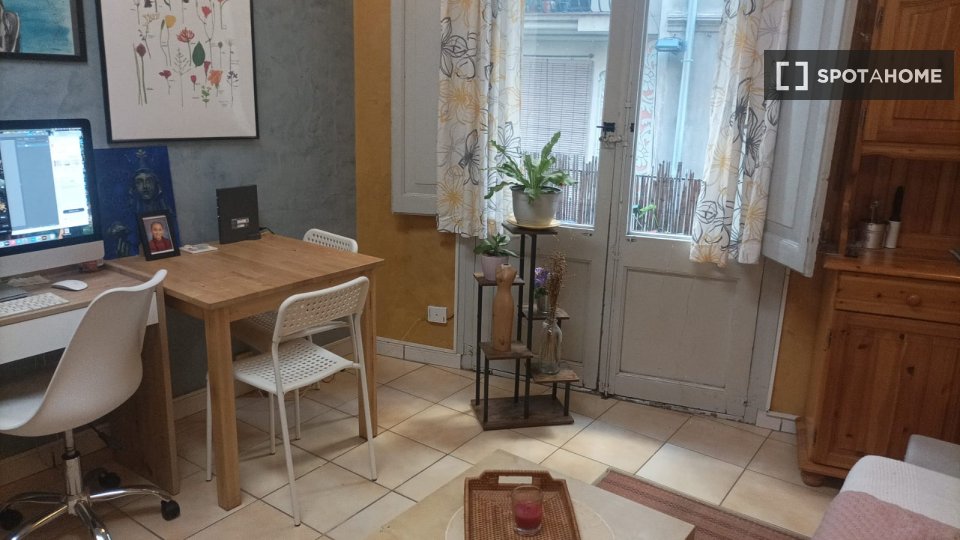 Apartment mono Barcelona, 35m² — photo 1
