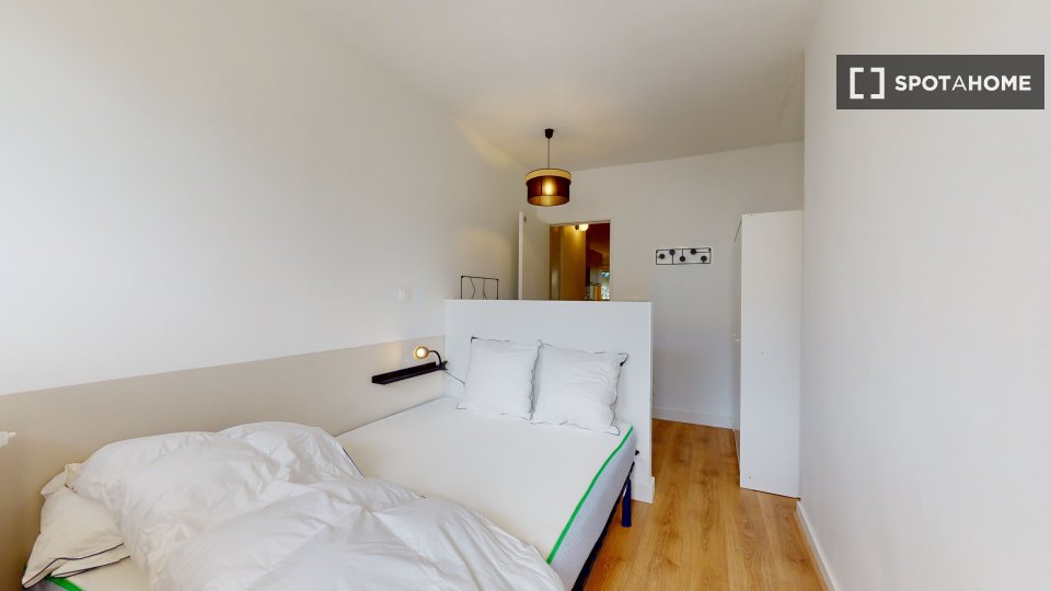 Double room Lyon, 15 beds — photo 11