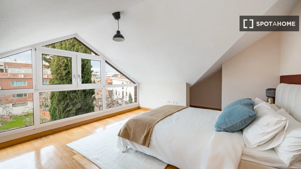 Double room Madrid, 10 beds — photo 17