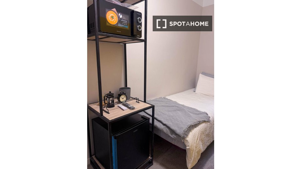 Double room Madrid, 7 beds, 157m² — photo 25