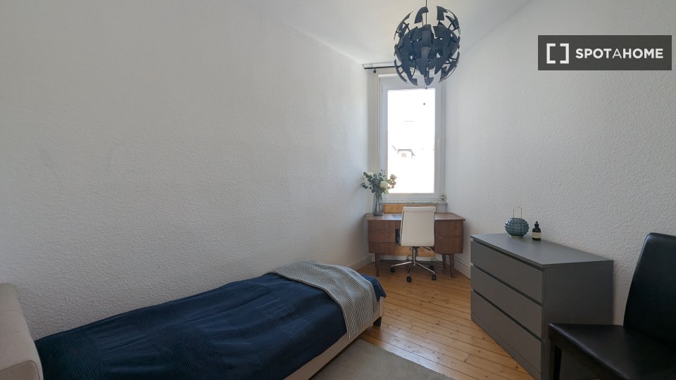 Apartment Frankfurt, 3 beds, 64m² — photo 12