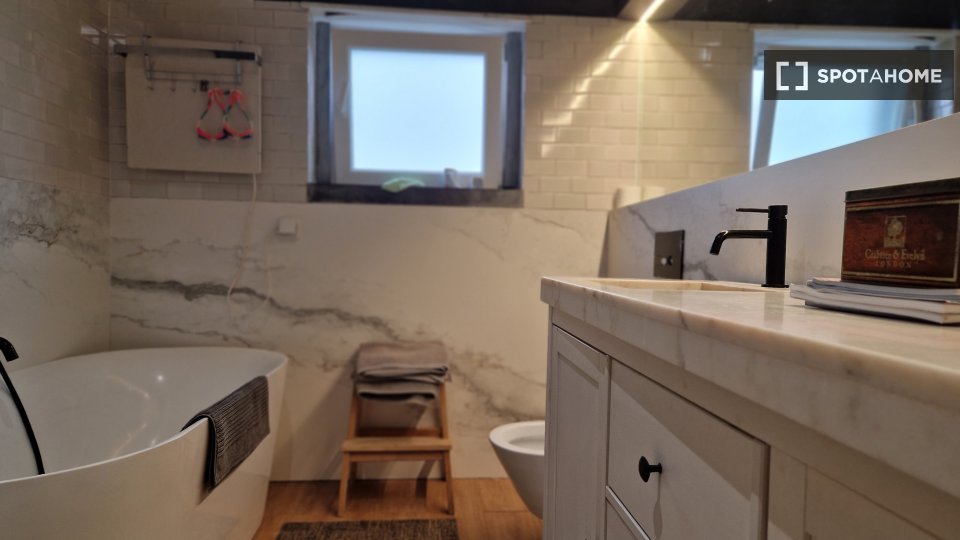 Apartment Lisbon, 2 beds, 100m² — photo 7