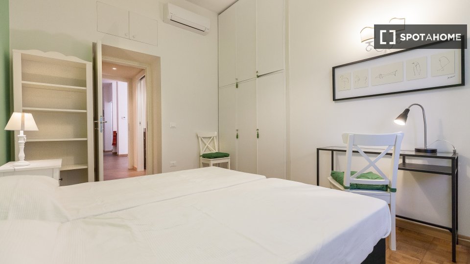 Apartment Rome, 2 beds — photo 14