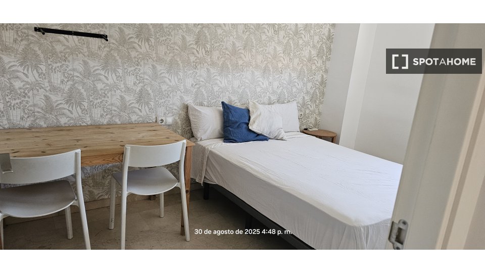 Apartment Valencia, 2 beds, 70m² — photo 2