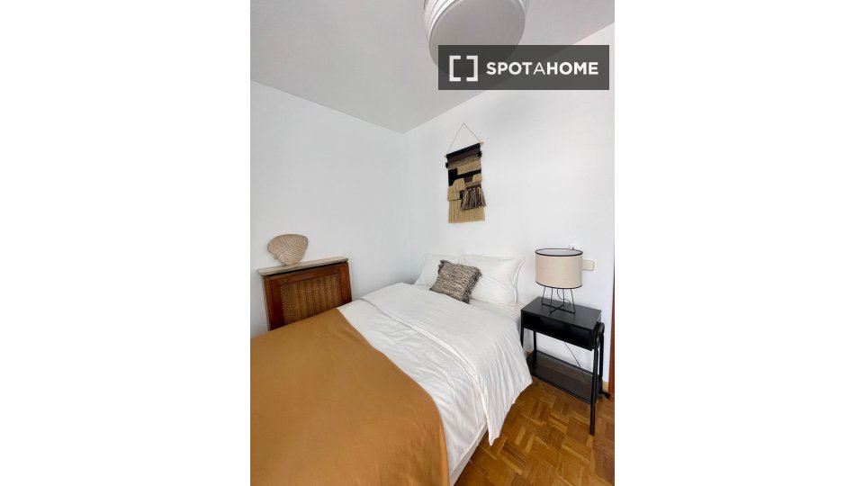 Double room Madrid, 6 beds — photo 9