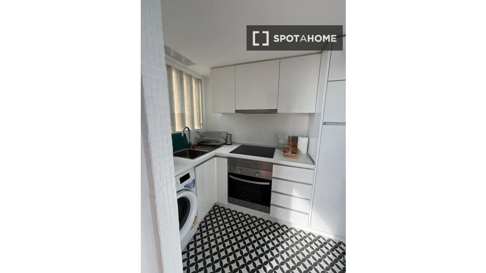 Apartment Lisbon, 1 bed, 55m² — photo 7