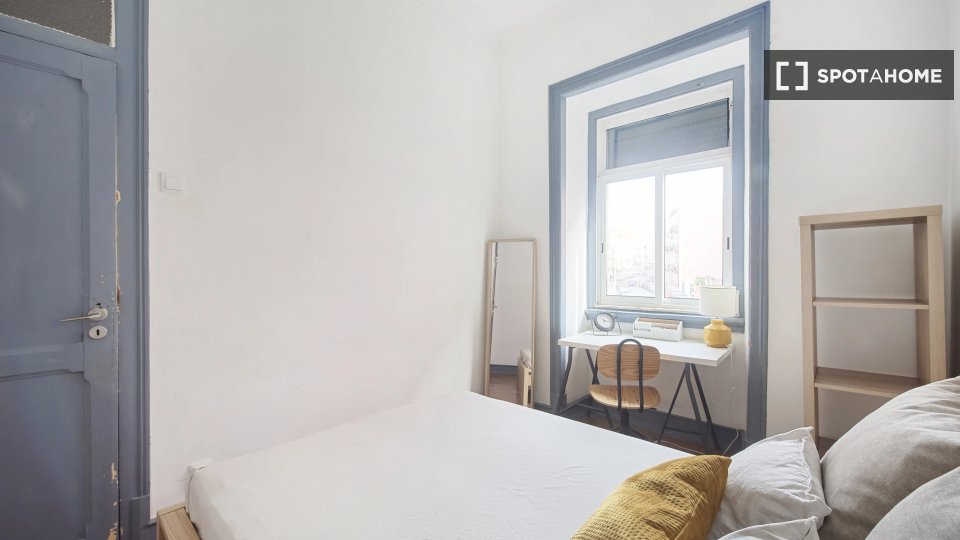 Double room Lisbon, 4 beds — photo 2