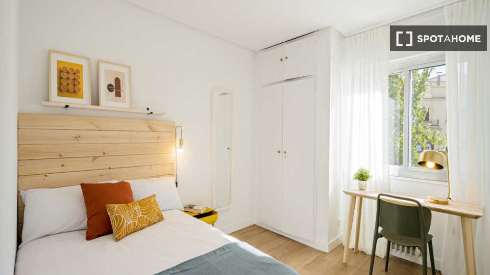 Double room Madrid, 16 beds — photo 38