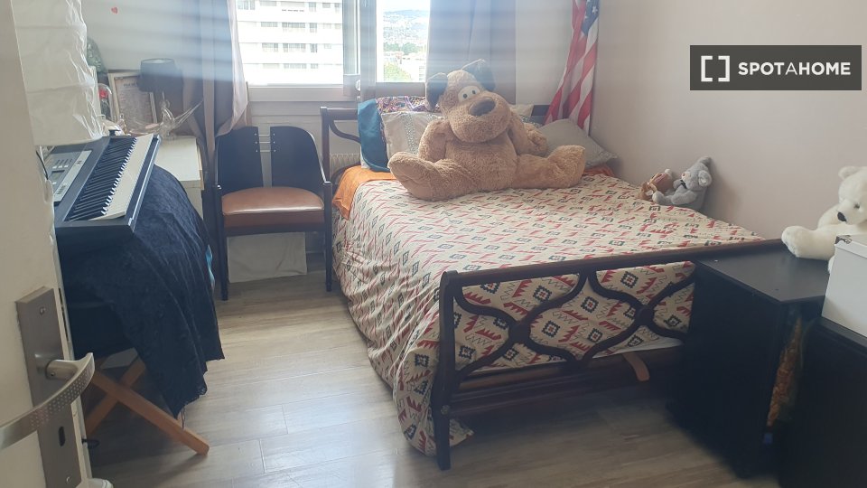Double room Paris, 3 beds, 90m² — photo 1