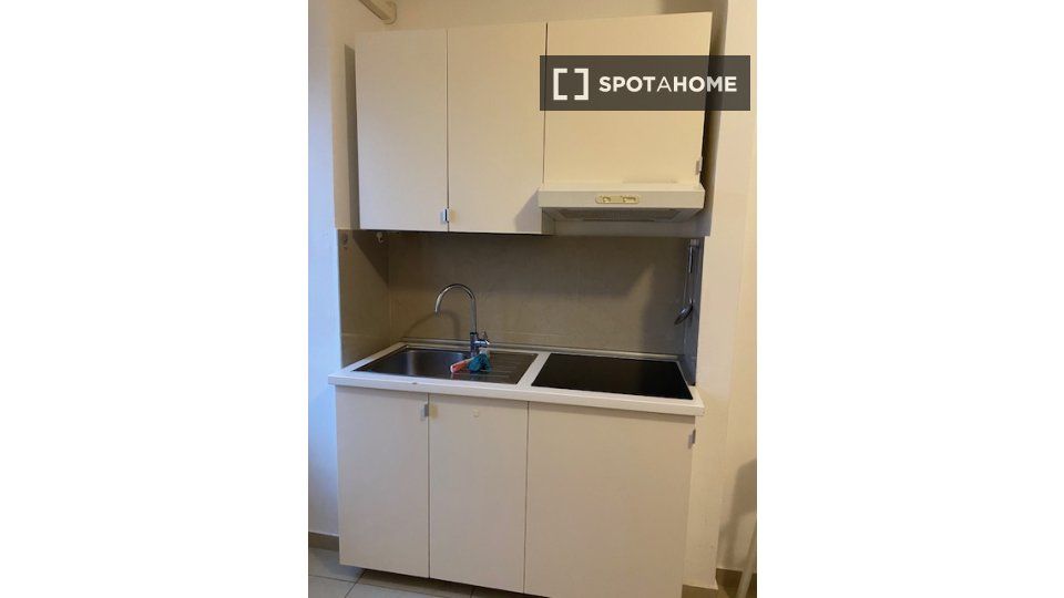 Double room Milan, 2 beds — photo 12