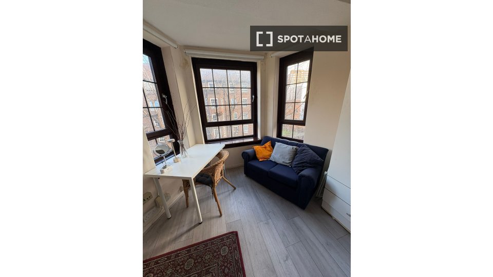 Double room London, 4 beds — photo 2
