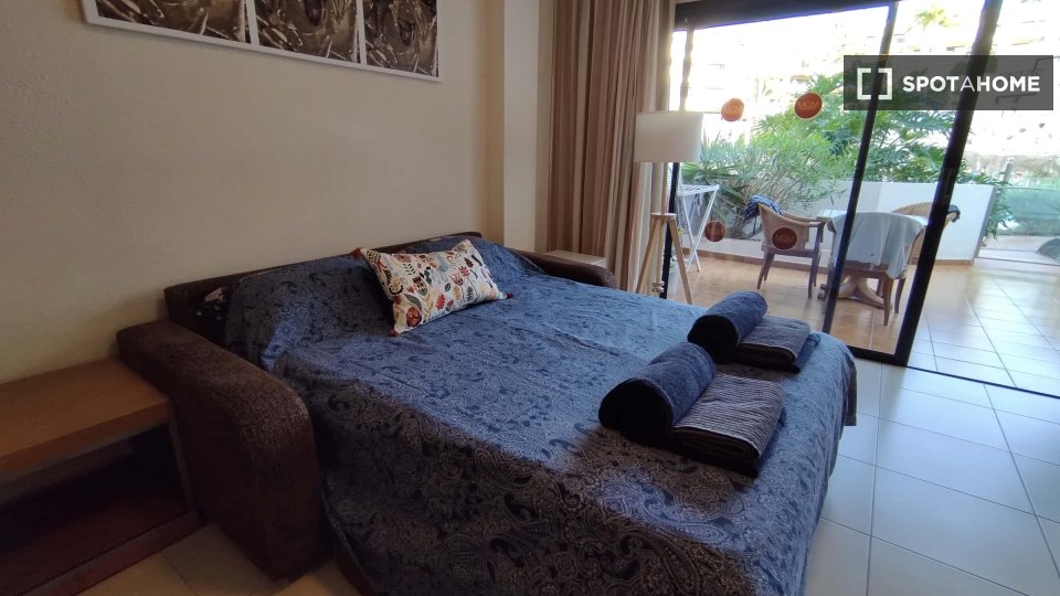 Piso en Avenida del Atlàntico, Golf del Sur de 70 m² con 1 habitación