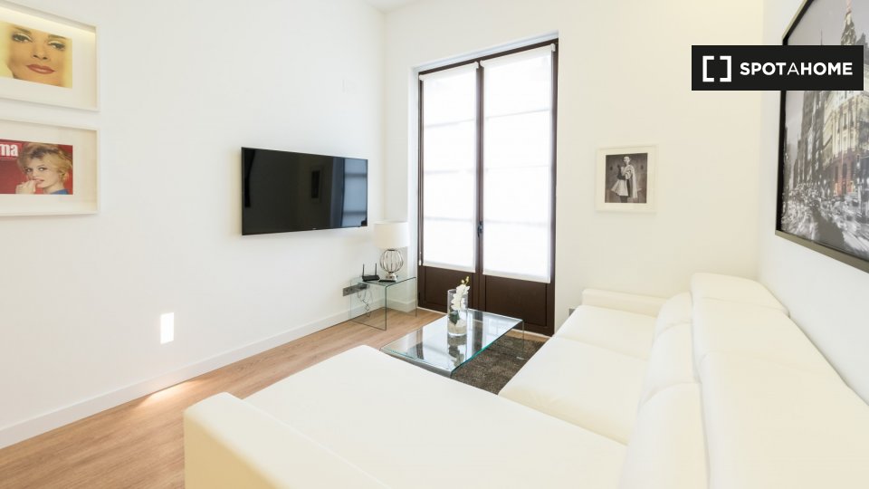 Apartment Madrid, 1 bed, 55m² — photo 3