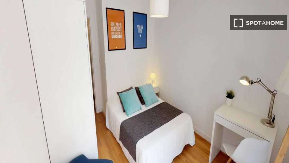 Double room Lyon, 5 beds, 100m² — photo 6